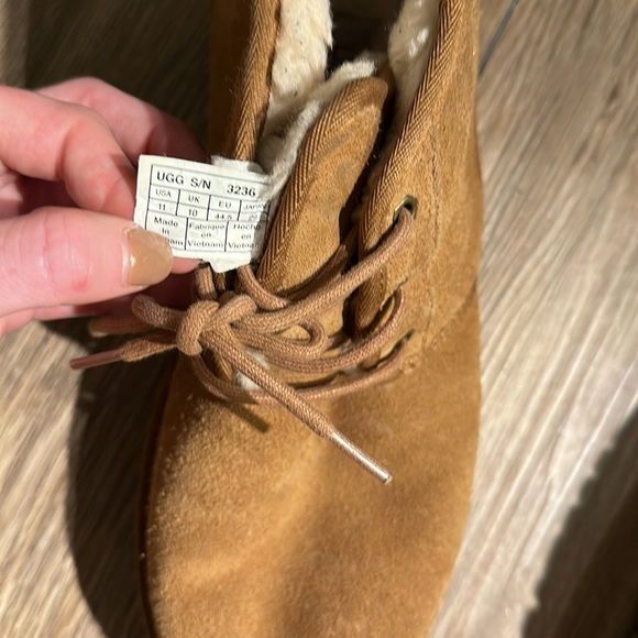 Ugg Women’s Neumel Ankle Boot - Picture 6 of 6